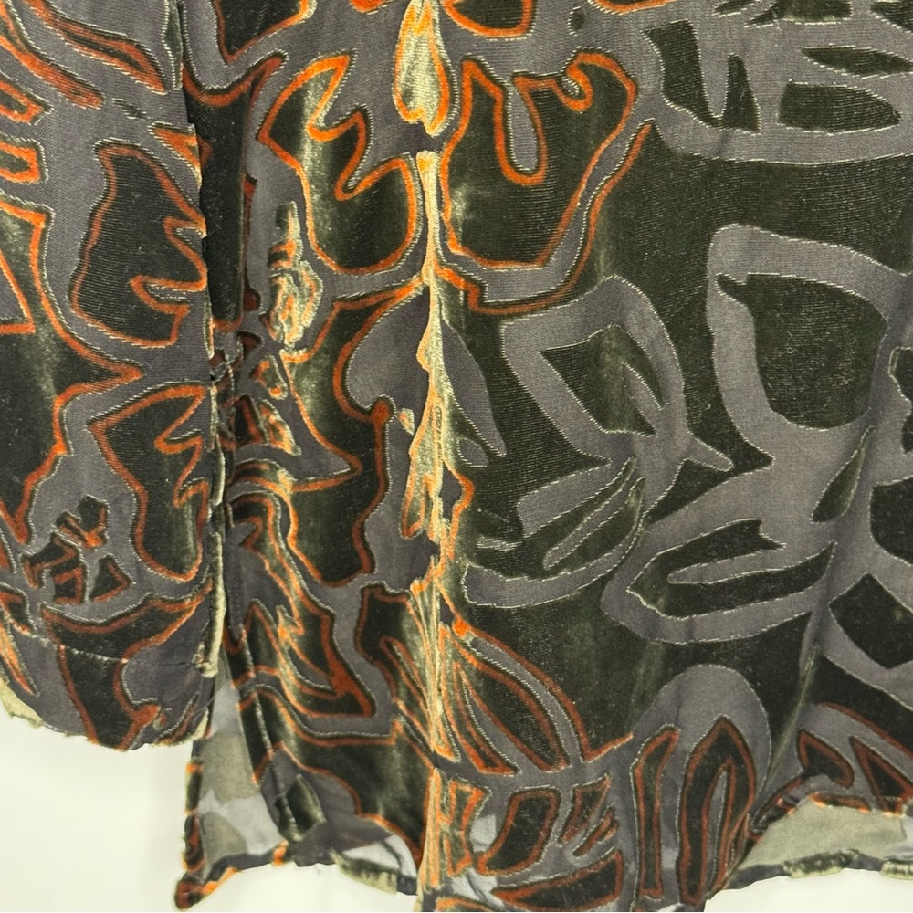 Chico’s Embroidered Velvet Burnout Tunic Top | Black Floral | Size 1 (M/8–10) - Picture 5 of 6